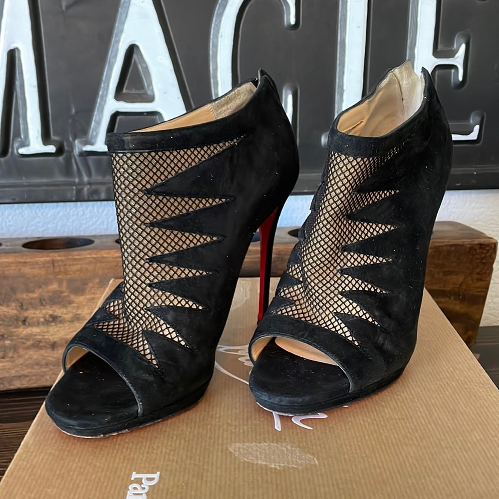 Christian Louboutin Black Bootie 37